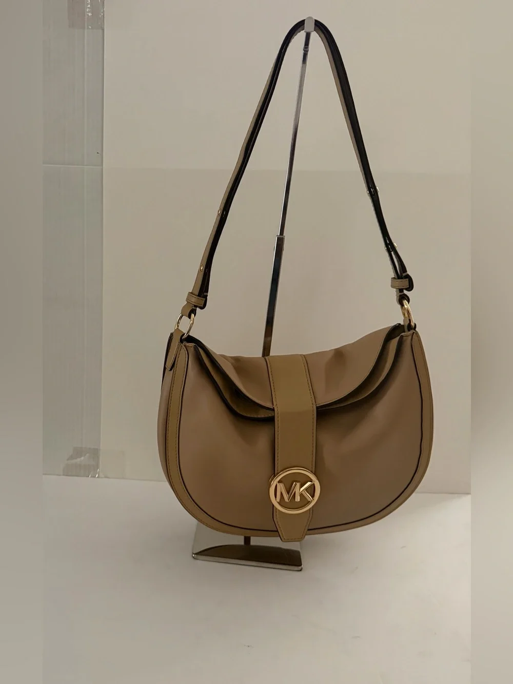 Michael Kors Gabby Large Shoulder Bag in Tan with Gold MK Emblem